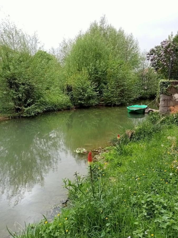 Le Gite Embarque - Gere Par Presta-Zen'Services - Barque Electrique En Supplement Verdun-sur-Meuse Exterior photo