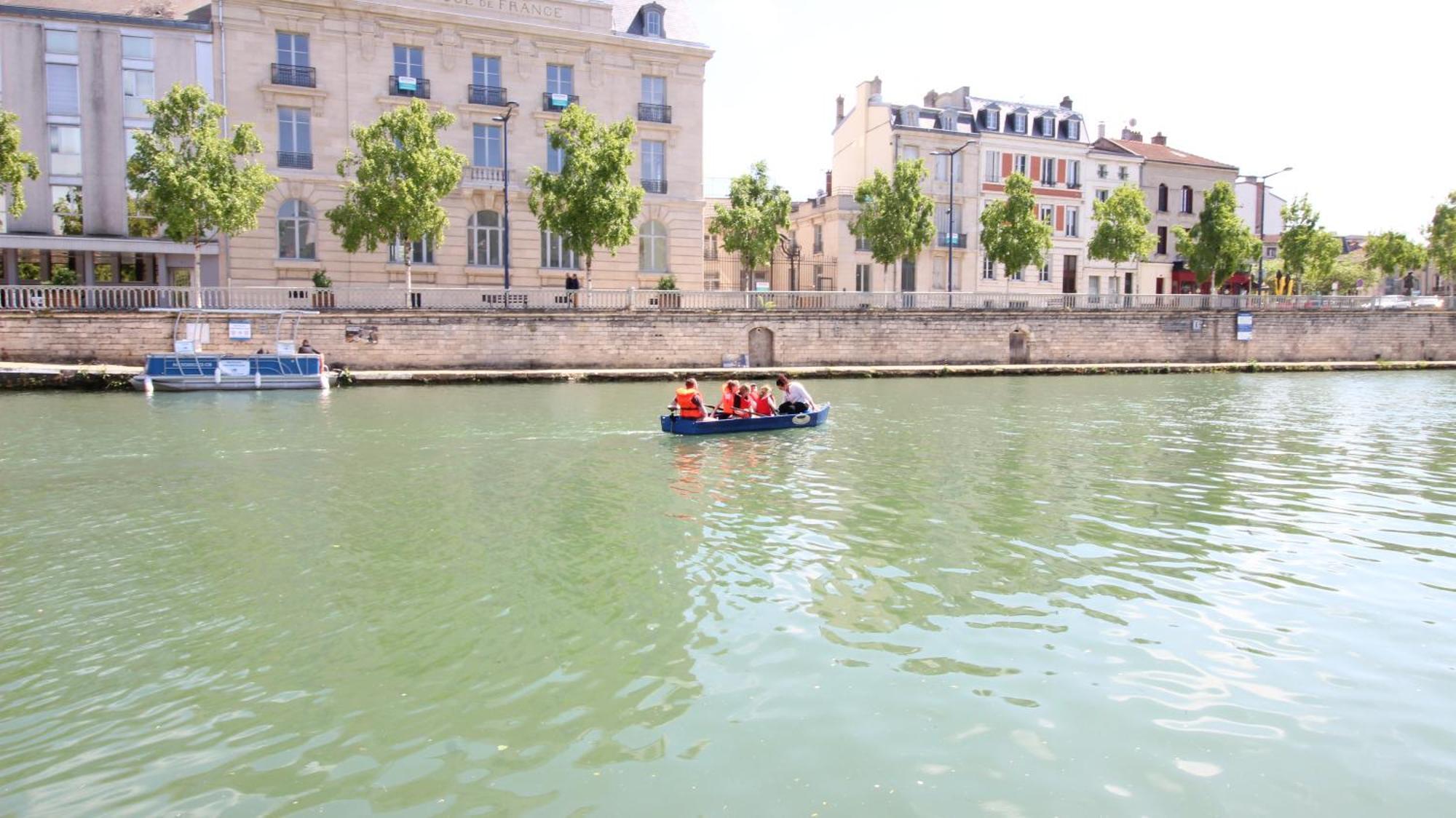 Le Gite Embarque - Gere Par Presta-Zen'Services - Barque Electrique En Supplement Verdun-sur-Meuse Exterior photo